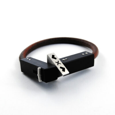 Shelter/\Heritage braceletT3